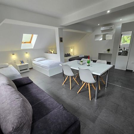 B&B Cindra Karlovac Εξωτερικό φωτογραφία